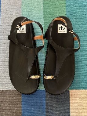Dolce Vita black pacey sandals with hardware